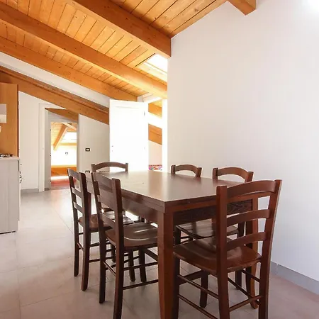 Cozy In With Kitchen Apartmán